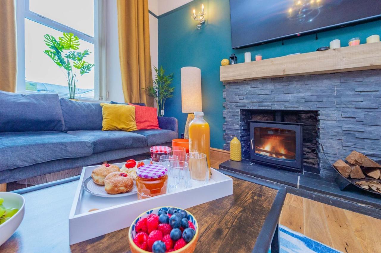 Snowdon House, 8 Bedrooms, Sleep 16, Close To Blackrock Sand Porthmadog Eksteriør billede