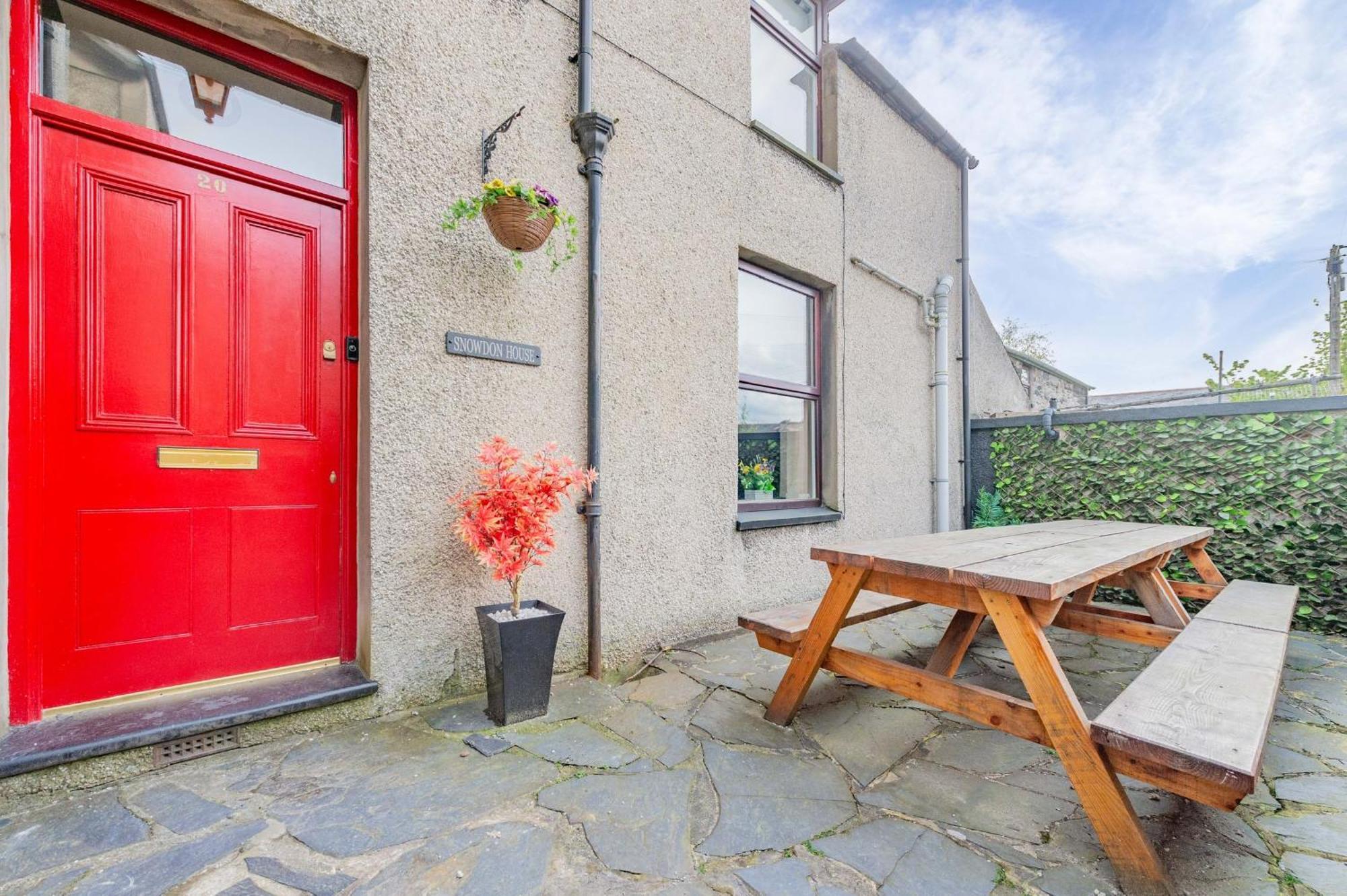 Snowdon House, 8 Bedrooms, Sleep 16, Close To Blackrock Sand Porthmadog Eksteriør billede
